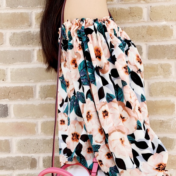 Off shoulder top floral Small - Picture 3 of 6